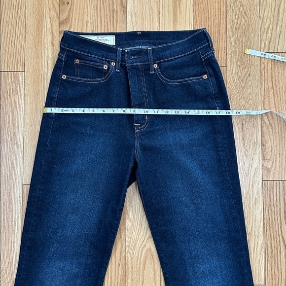 GAP women’s Higg Rise 70s Flare Jeans - size 29 - dark wash - Picture 8 of 10